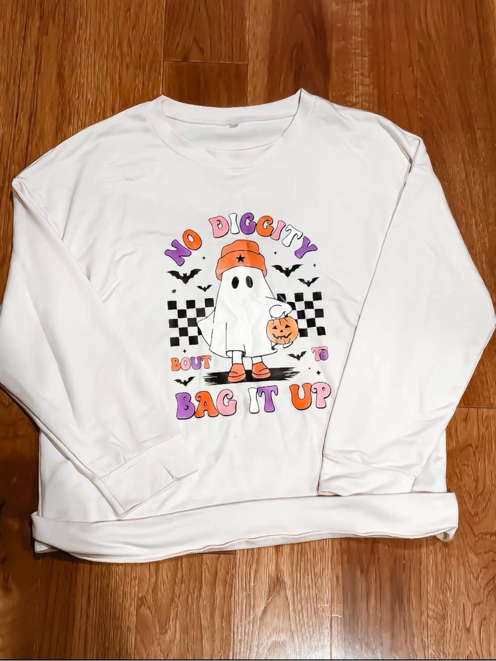 White Halloween Graphic Sweatshirt – "No One Diggity" Ghost Print